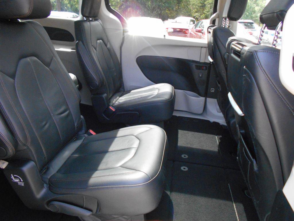 2019 Chrysler Pacifica - $14,500