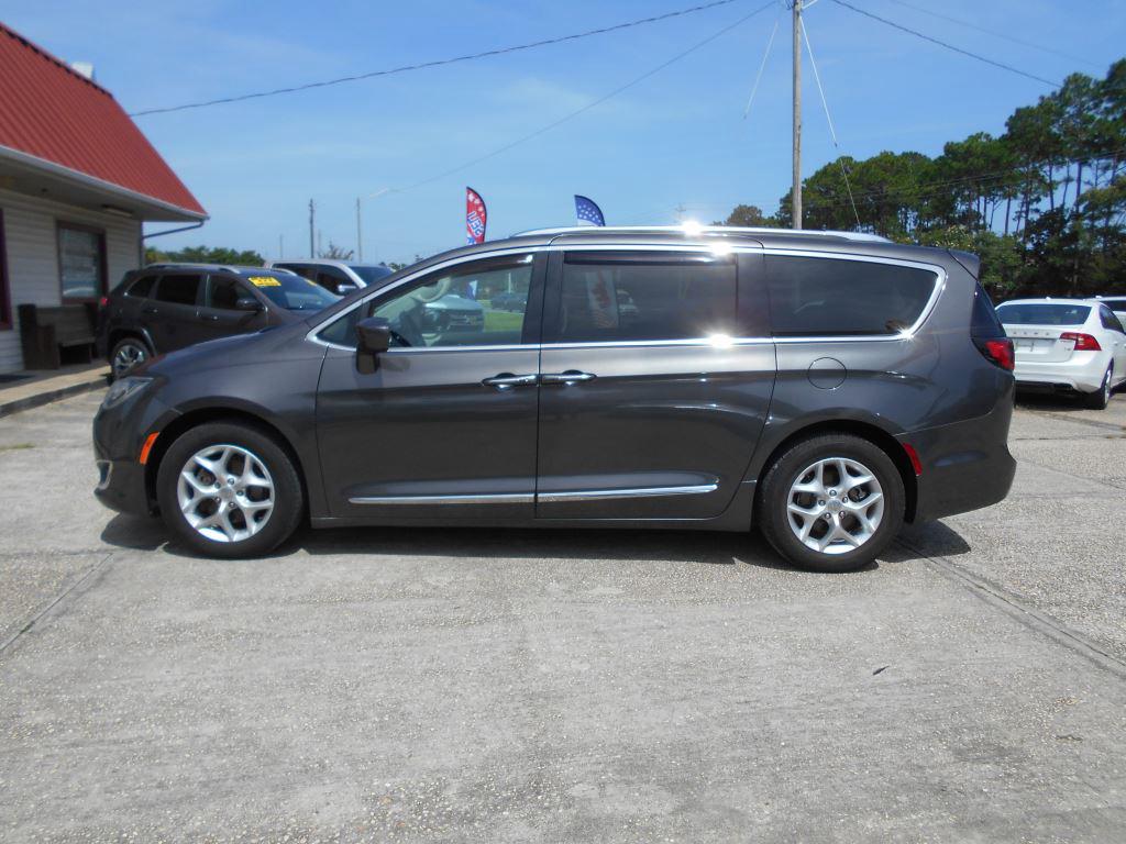 2019 Chrysler Pacifica - $14,500