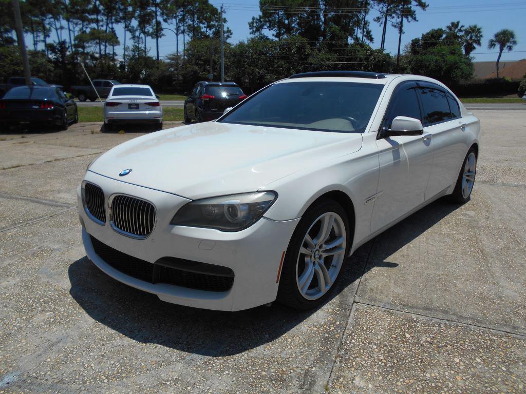 2012 BMW 7 Series - $11,500