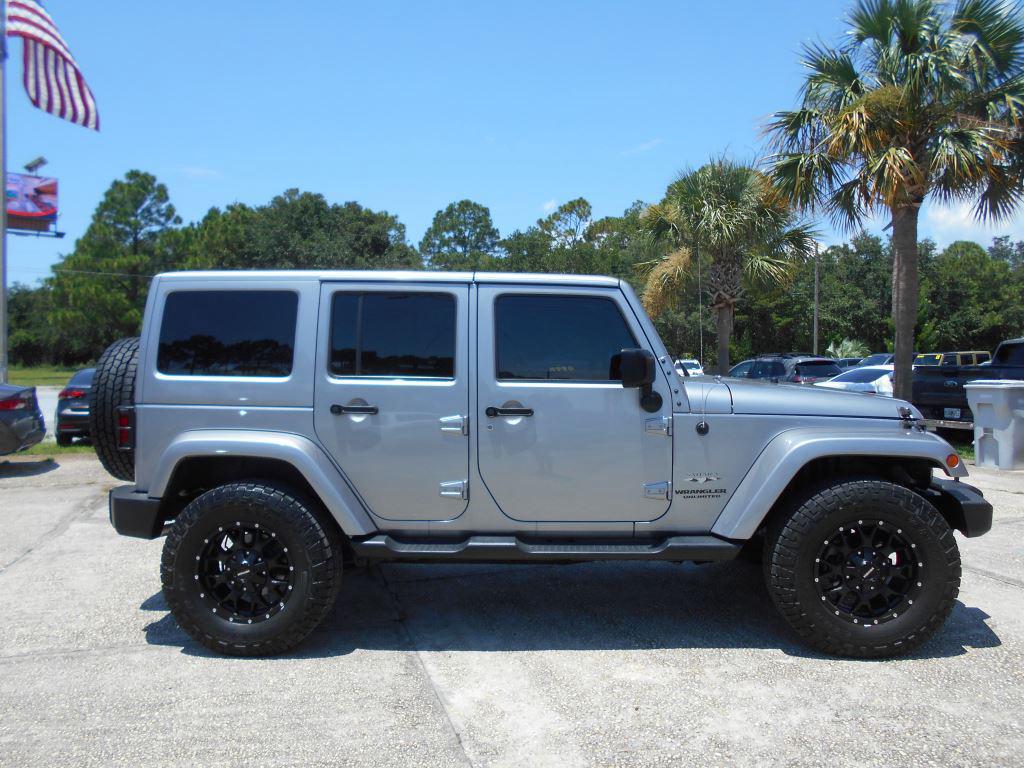 2016 Jeep Wrangler - $18,500