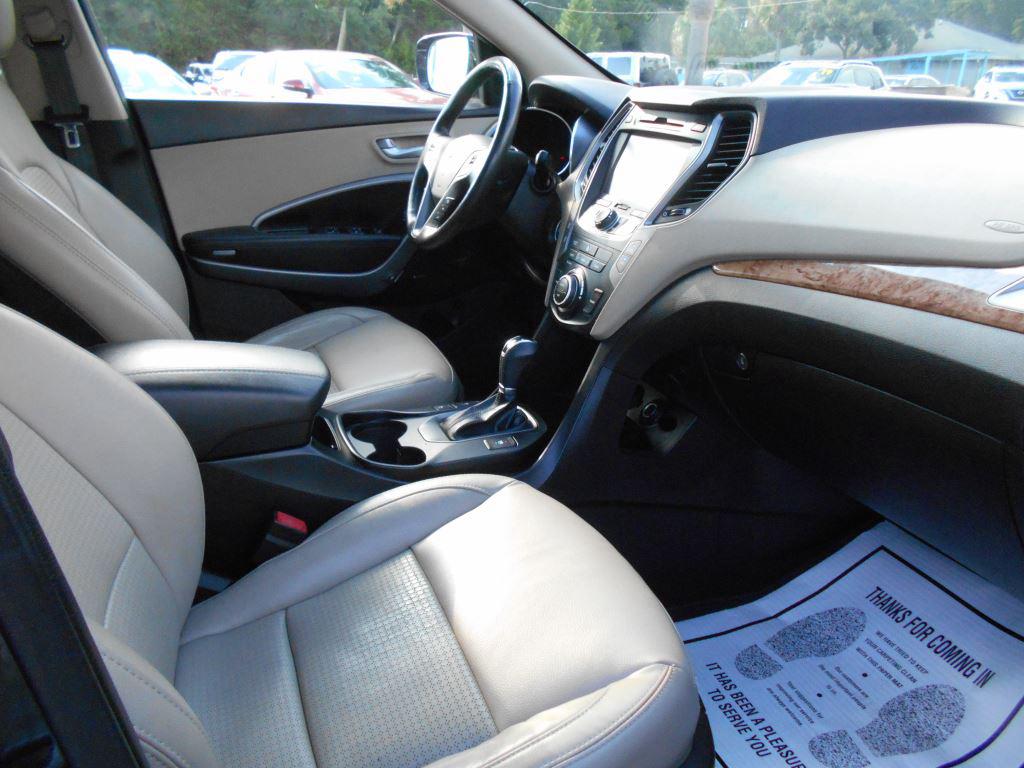 2015 Hyundai Santa Fe Sport - $10,800