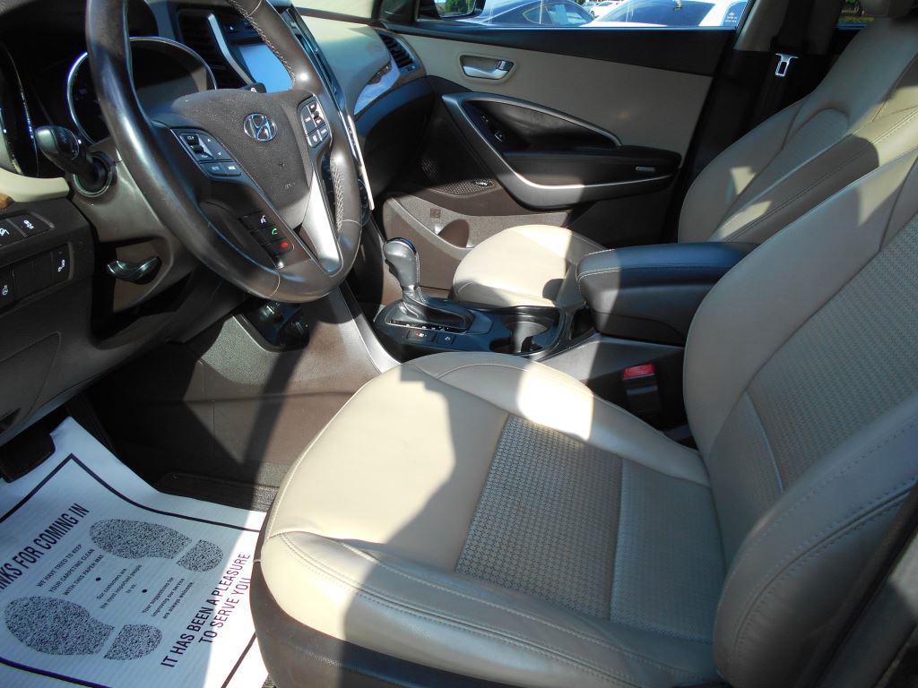 2015 Hyundai Santa Fe Sport - $10,800