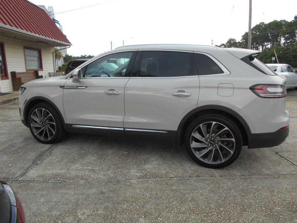 2019 Lincoln Nautilus - $18,500