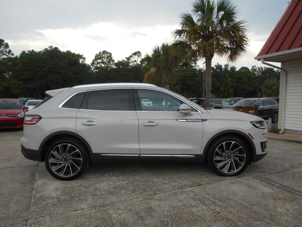 2019 Lincoln Nautilus - $18,500