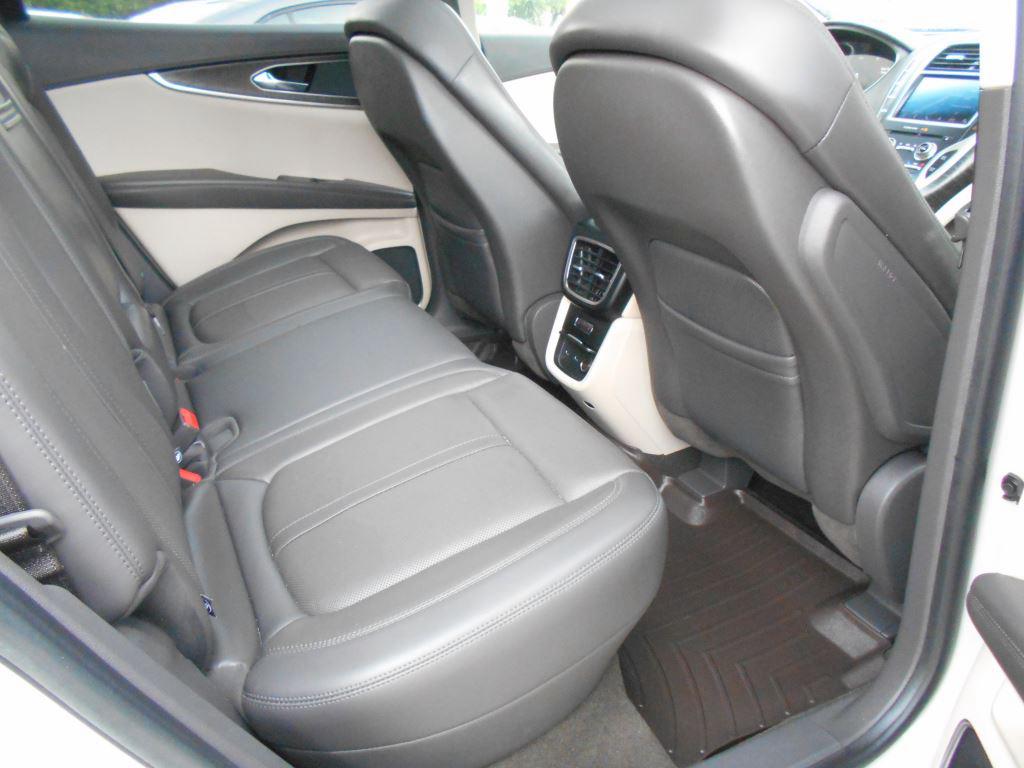 2019 Lincoln Nautilus - $18,500