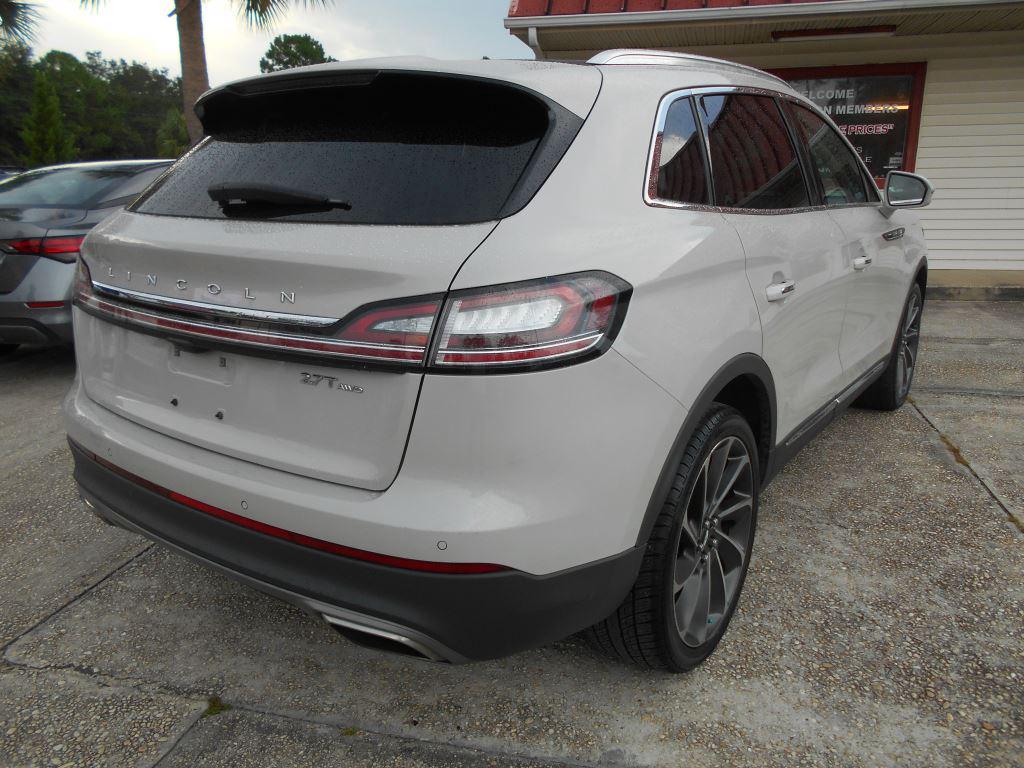 2019 Lincoln Nautilus - $18,500