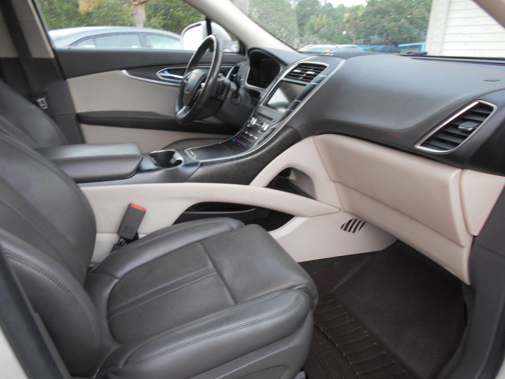 2019 Lincoln Nautilus - $18,500