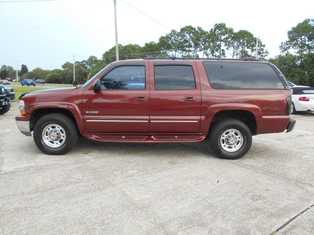 2000 Chevrolet Suburban - $9,800