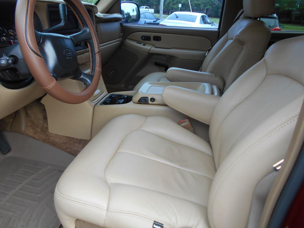 2000 Chevrolet Suburban - $9,800