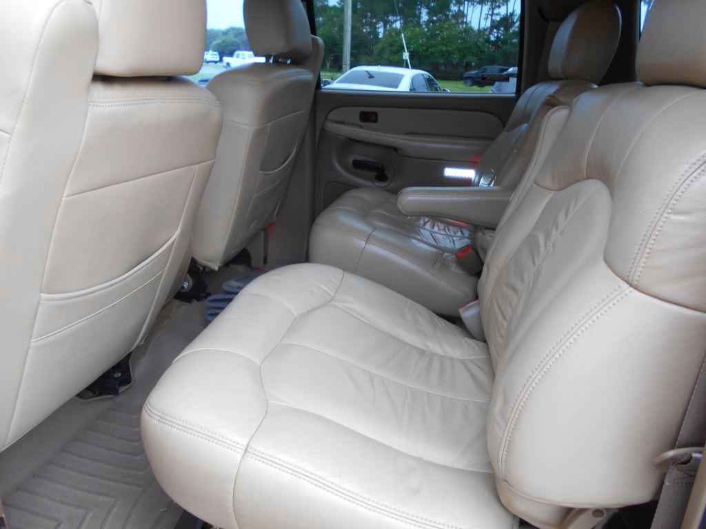 2000 Chevrolet Suburban - $9,800