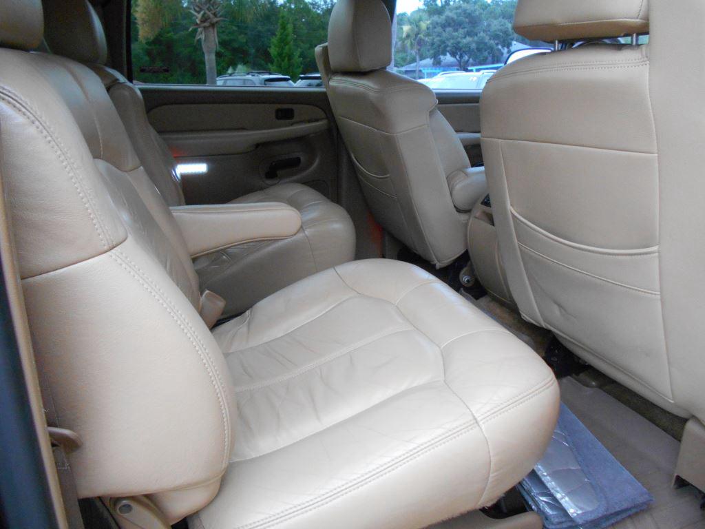 2000 Chevrolet Suburban - $9,800