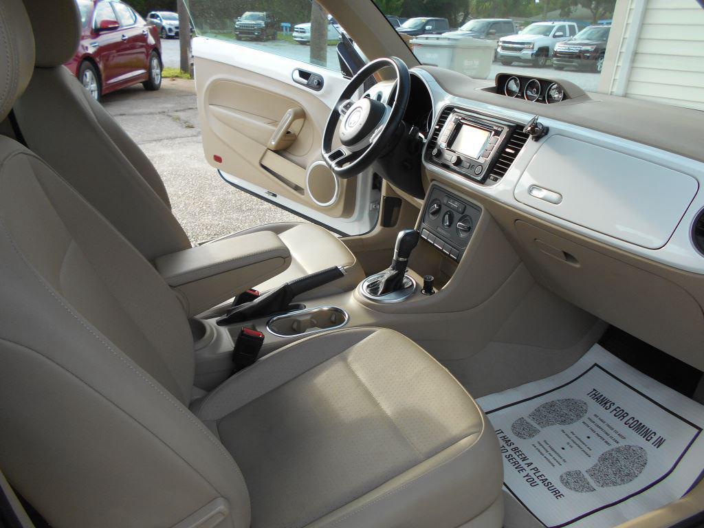 2015 Volkswagen Beetle - $12,990