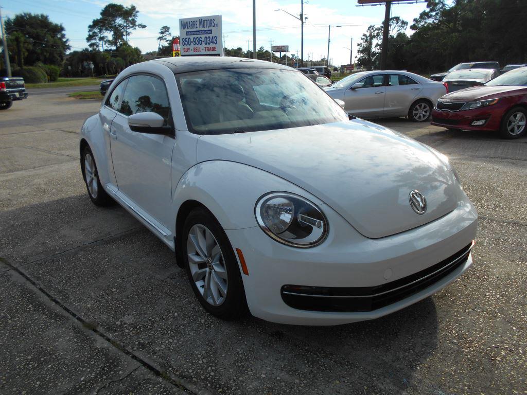 2015 Volkswagen Beetle - $12,990