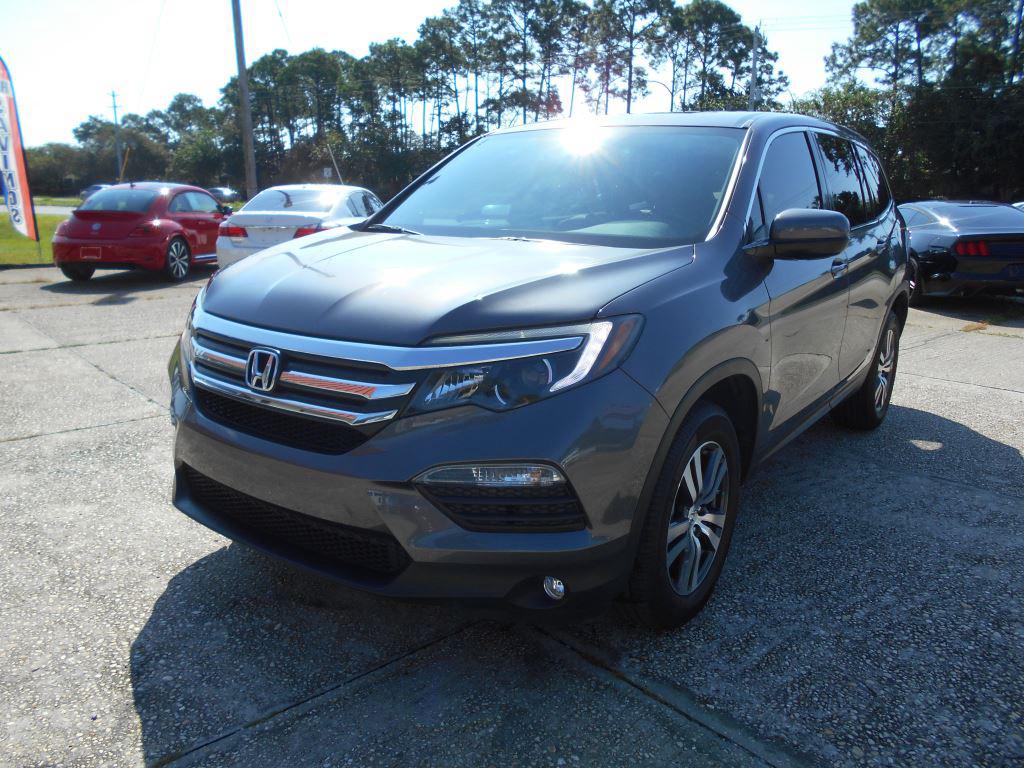 2017 Honda Pilot - $17,990