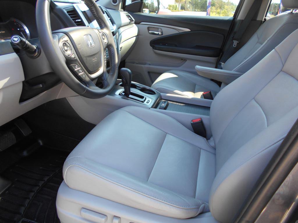 2017 Honda Pilot - $17,990