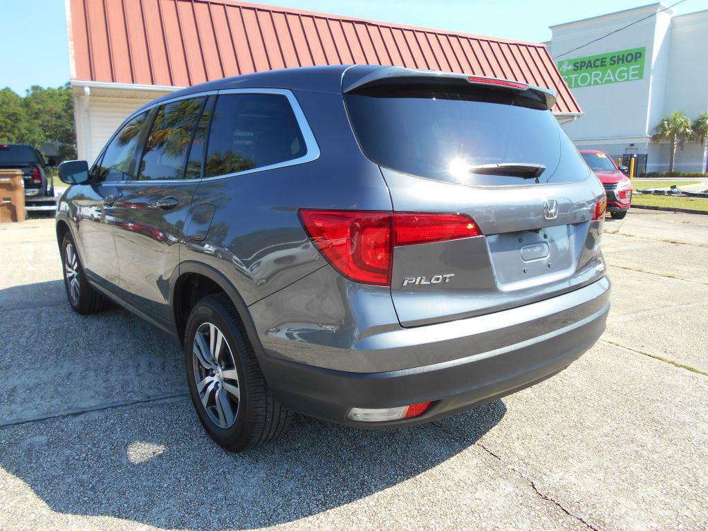 2017 Honda Pilot - $17,990
