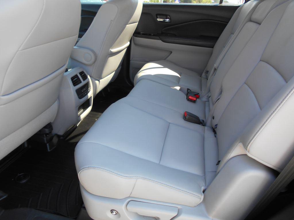2017 Honda Pilot - $17,990