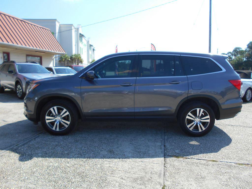 2017 Honda Pilot - $17,990