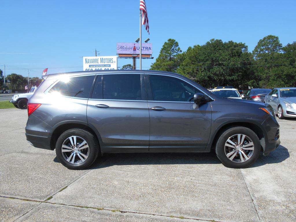 2017 Honda Pilot - $17,990