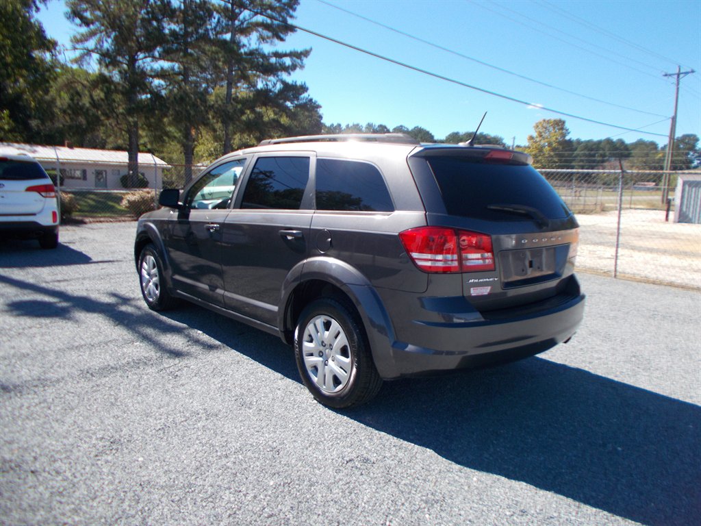 2017 Dodge Journey - $10,500