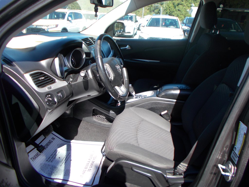 2017 Dodge Journey - $10,500