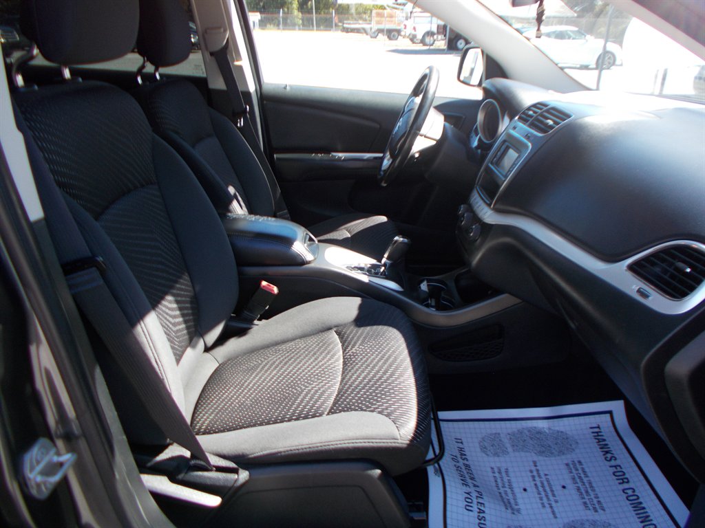 2017 Dodge Journey - $10,500