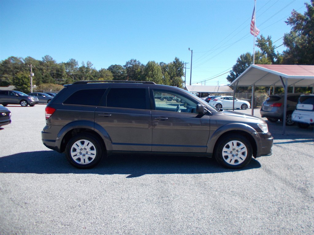 2017 Dodge Journey - $10,500