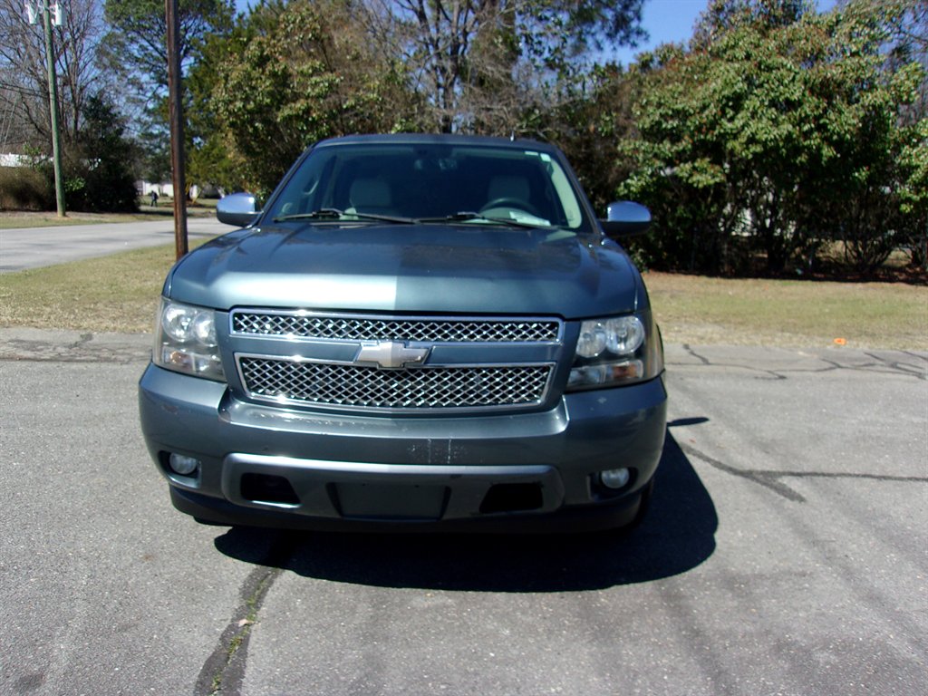 2009 Chevrolet Suburban LTZ 1500 photo