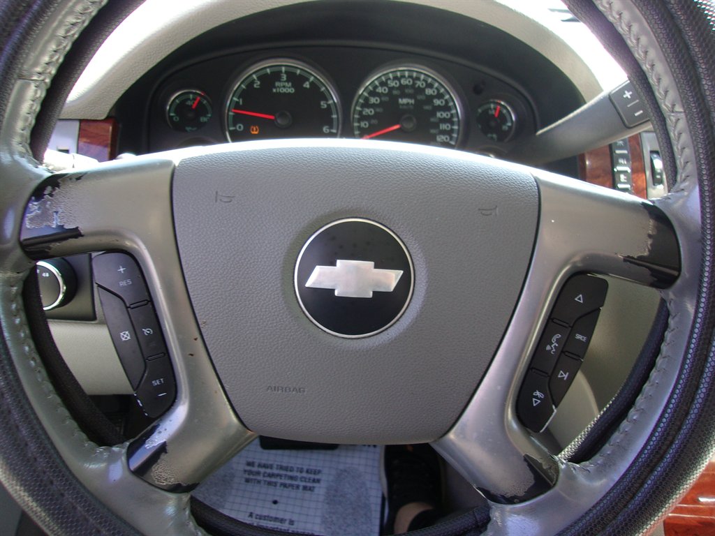 2009 Chevrolet Suburban LTZ 1500 photo