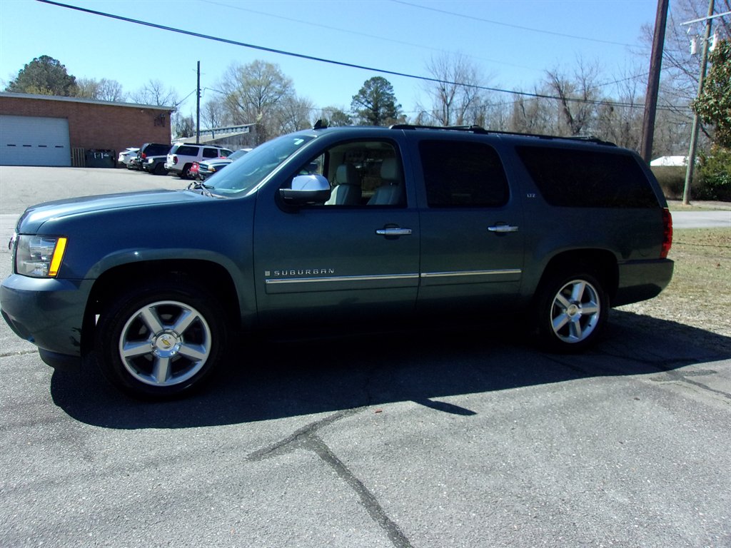 2009 Chevrolet Suburban LTZ 1500 photo