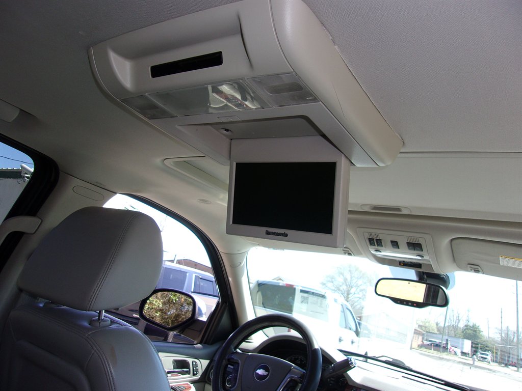 2009 Chevrolet Suburban LTZ 1500 photo