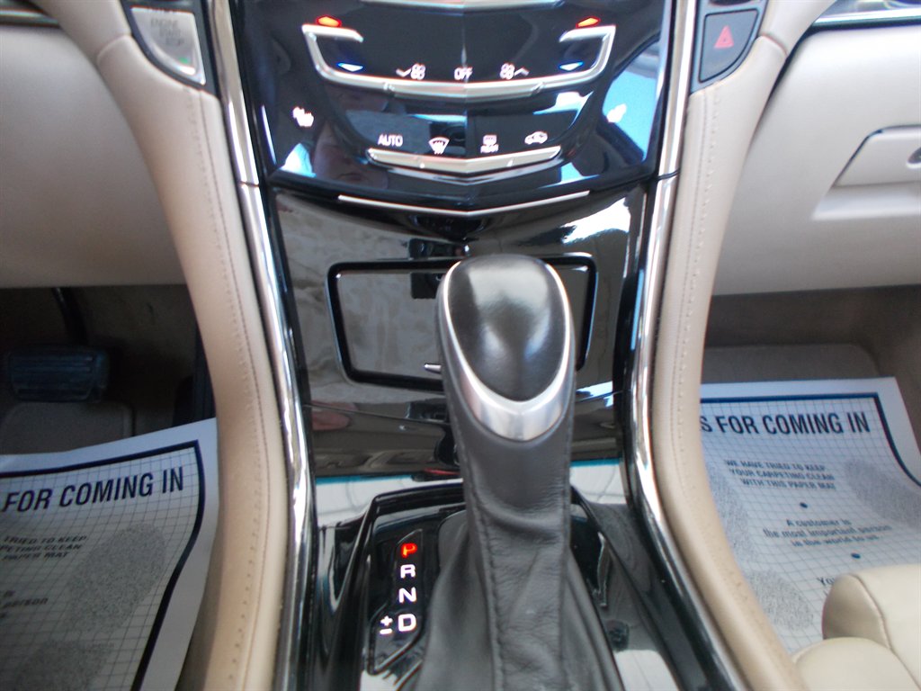 2015 Cadillac ATS Luxury photo
