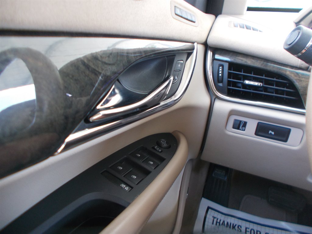 2015 Cadillac ATS Luxury photo