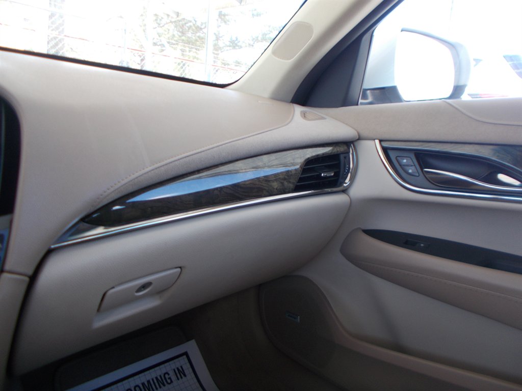 2015 Cadillac ATS Luxury photo