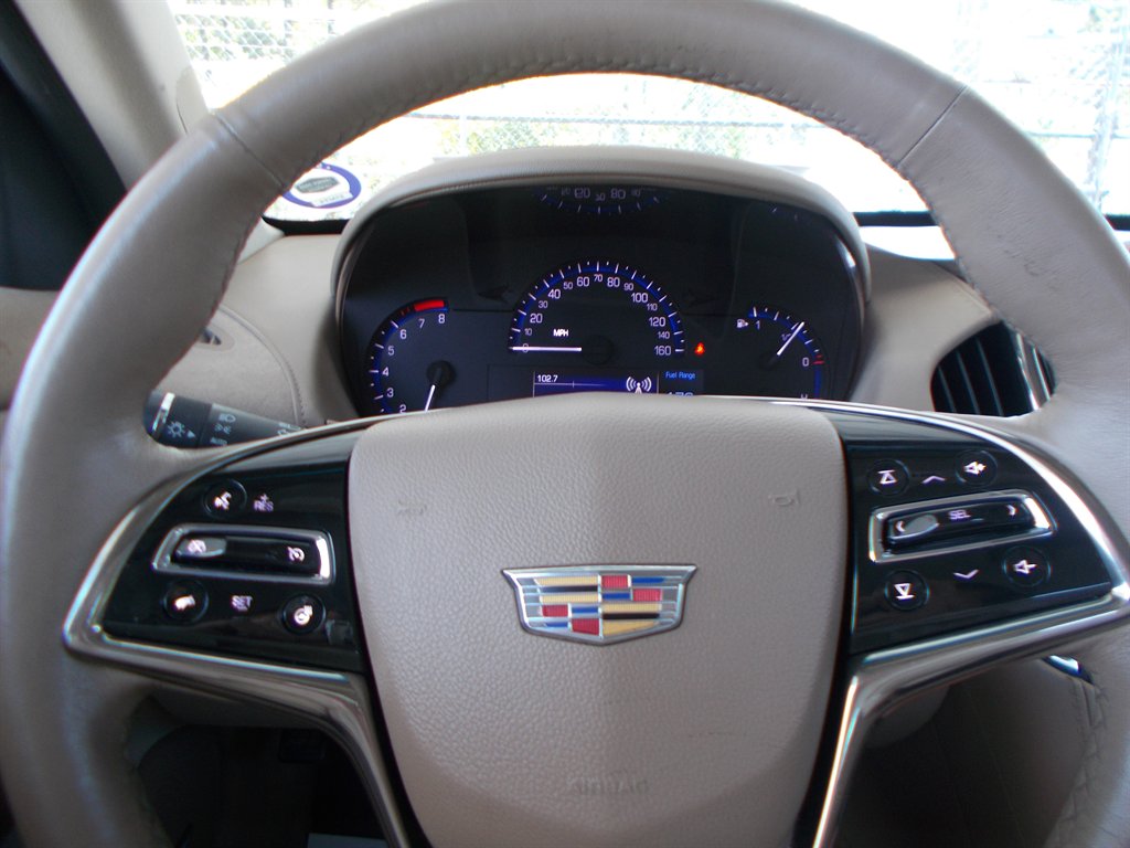 2015 Cadillac ATS Luxury photo