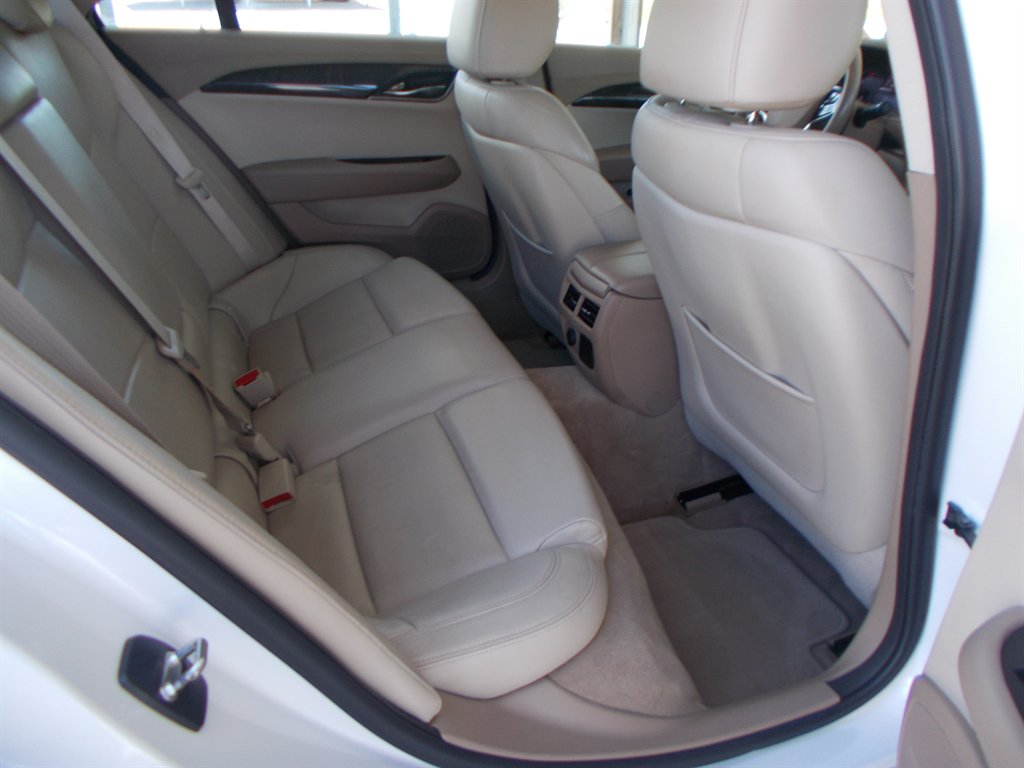 2015 Cadillac ATS Luxury photo