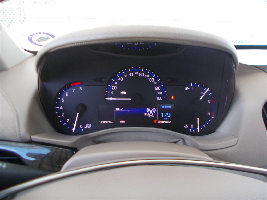 2015 Cadillac ATS Luxury photo