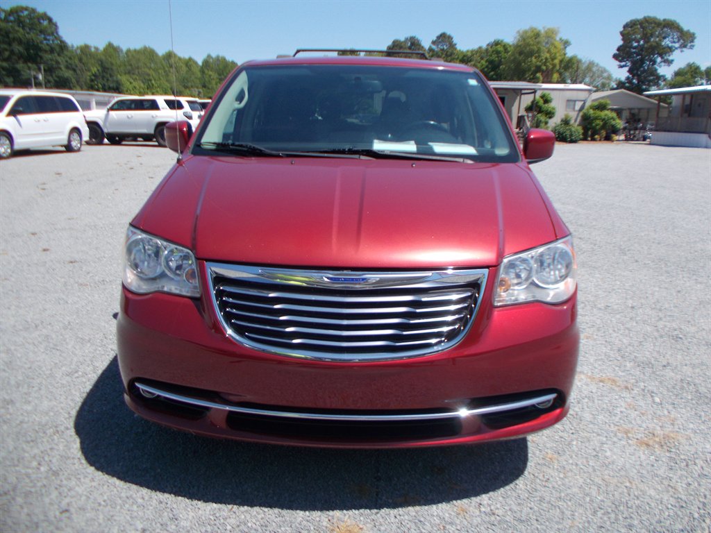 2014 Chrysler Town & Country Touring photo