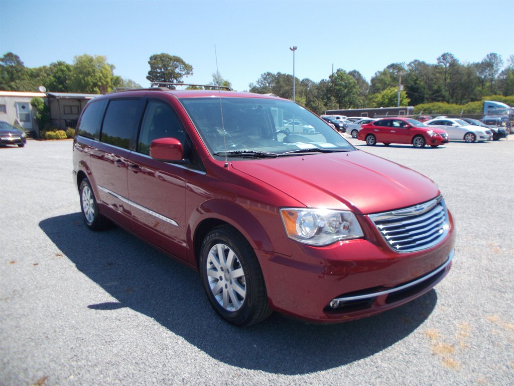2014 Chrysler Town & Country Touring photo