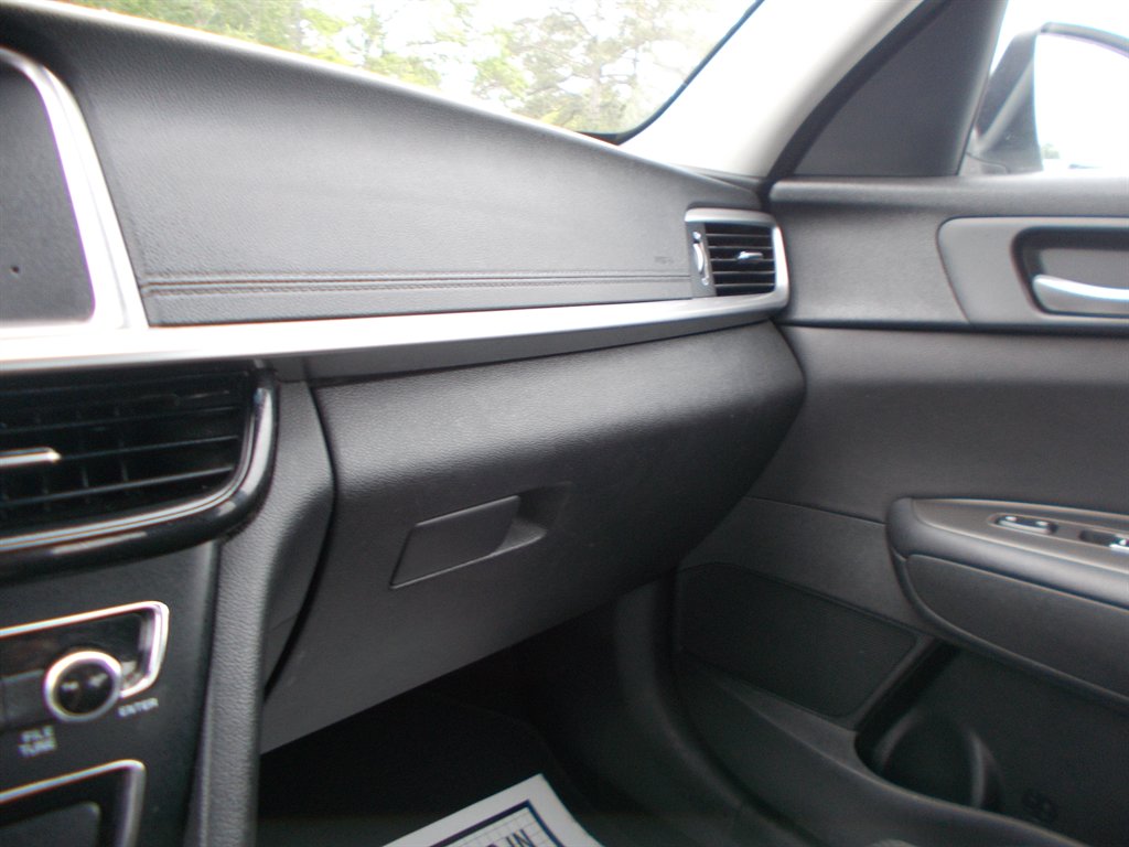 2020 Kia Optima LX photo