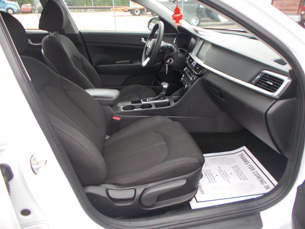 2020 Kia Optima LX photo