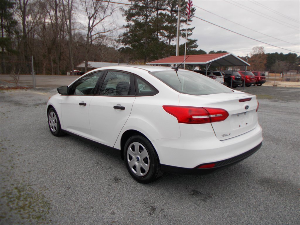 2017 Ford Focus - $10,000