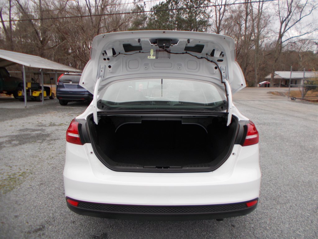2017 Ford Focus - $10,000