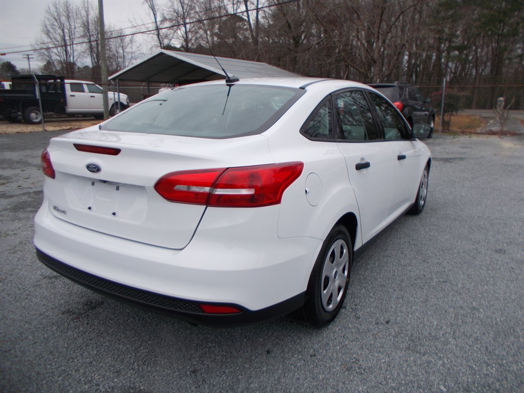 2017 Ford Focus - $10,000
