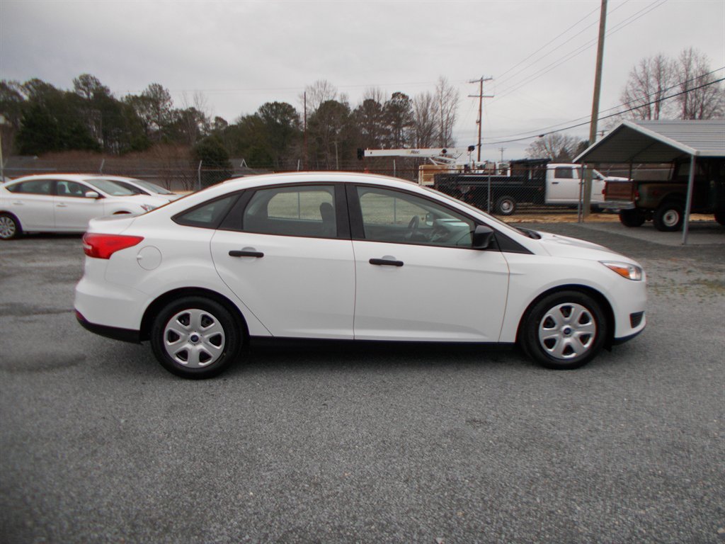 2017 Ford Focus - $10,000