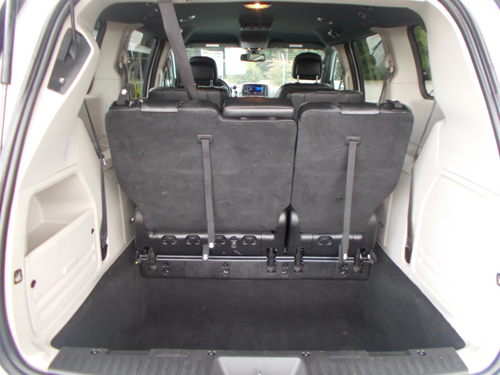 2019 Dodge Grand Caravan - $11,500