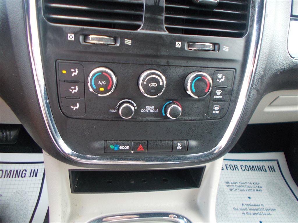 2019 Dodge Grand Caravan - $11,500