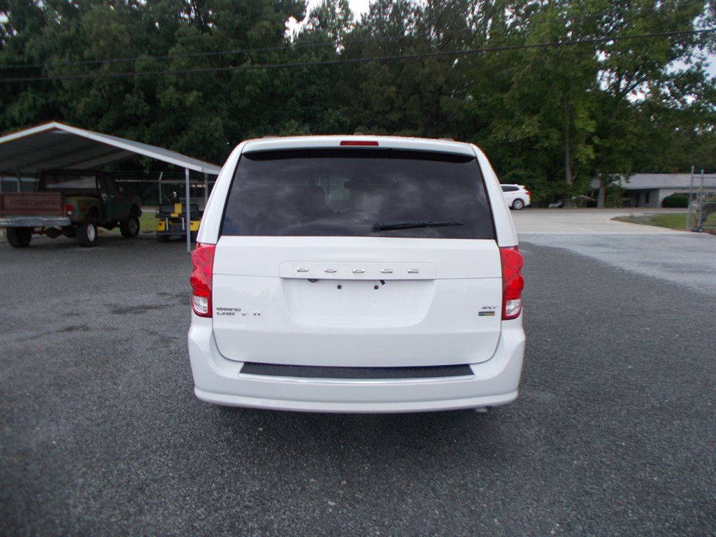 2019 Dodge Grand Caravan - $11,500