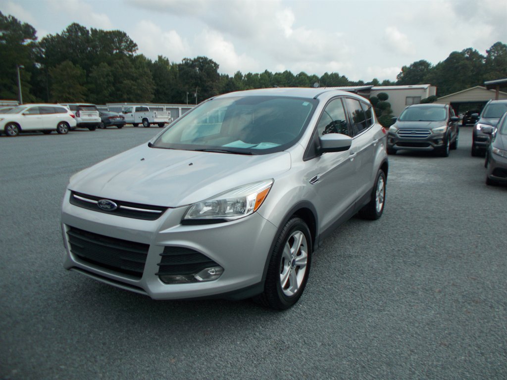 2016 Ford Escape - $9,500