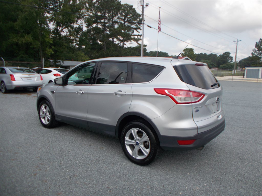 2016 Ford Escape - $9,500